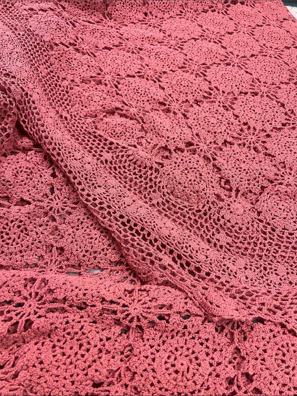 Crocheted Bed Throw - Dusty Rose Pink 95x72